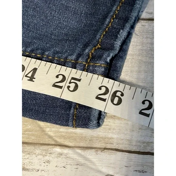 Free People Women's Jeans Size 27. Medium Wash, Destroyed Knees. Medium Wash‎ - Picture 8 of 8